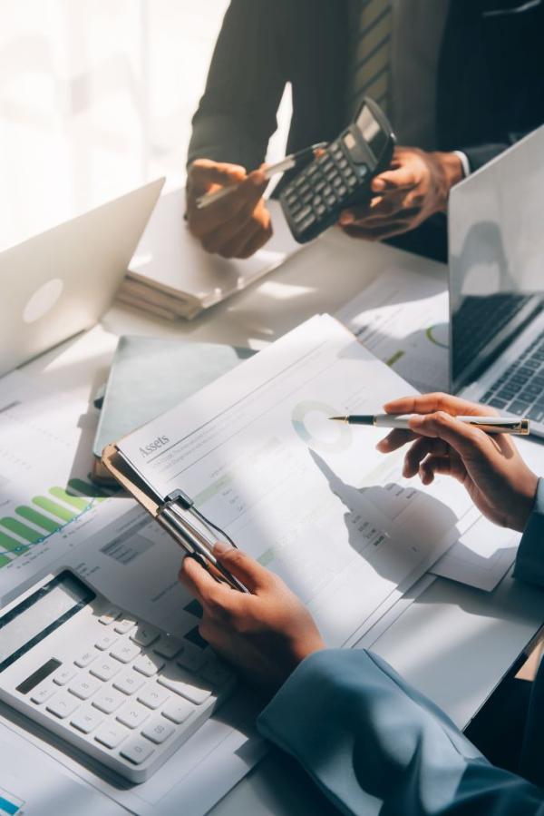 Księgowy z klientem - omawia finanse